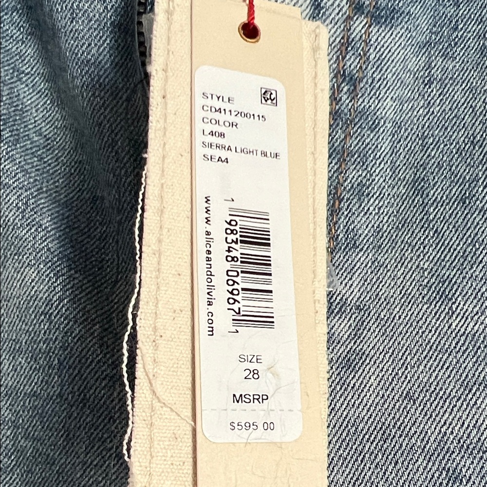 NWT Alice+Olivia Weezy jeans with Embellished Hem 28 - Picture 2 of 6